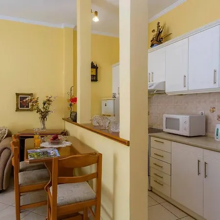 Ria's In Corfu Town Апартаменты Corfu (city)
