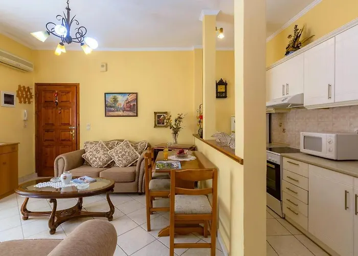 Ria's In Corfu Town Apartment
