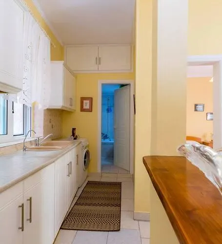 Apartment Ria's In Corfu Town